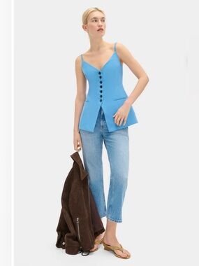 Aligne Manhattan V Neck Sleeveless Waistcoat